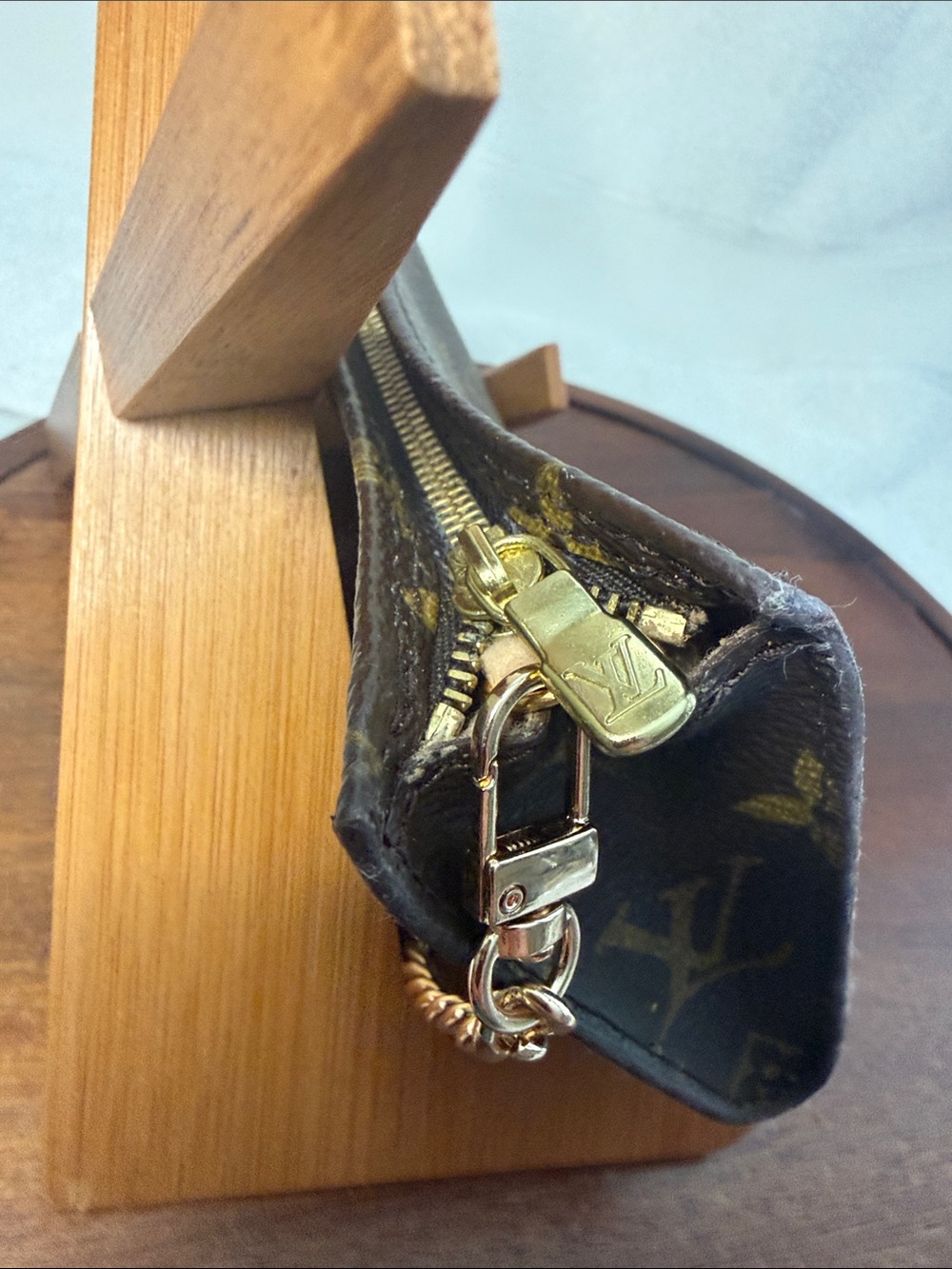 Authentic Louis Vuitton Bucket PM Accessories Pochette with 2 straps and insert - Picture 5 of 10